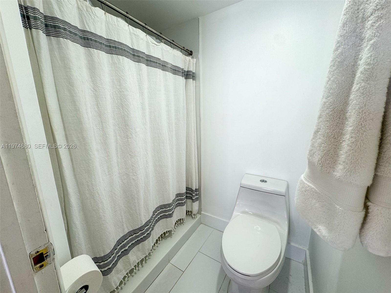 CONDO 24 OF WHITEHALL CON - Residential