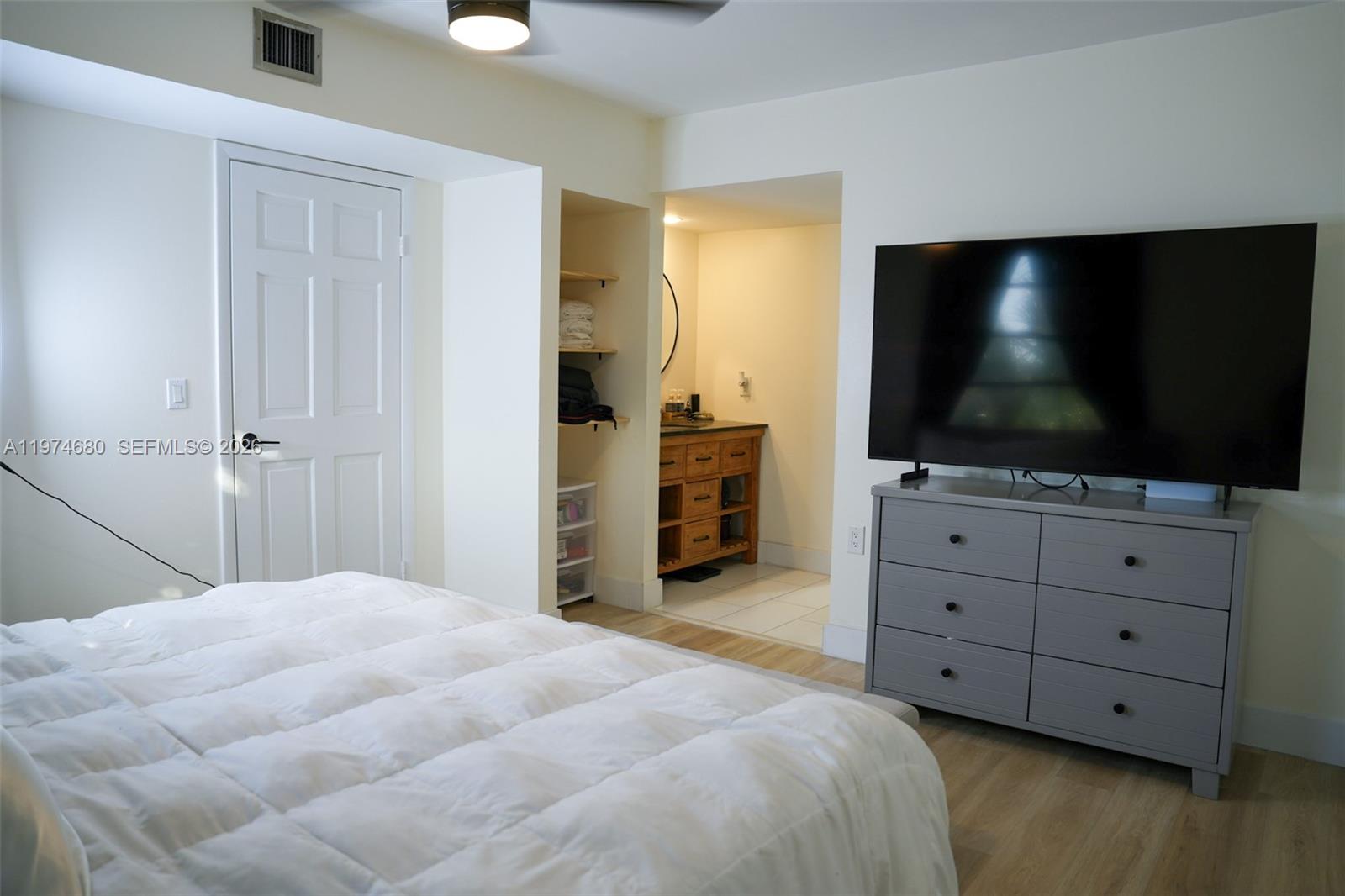 CONDO 24 OF WHITEHALL CON - Residential