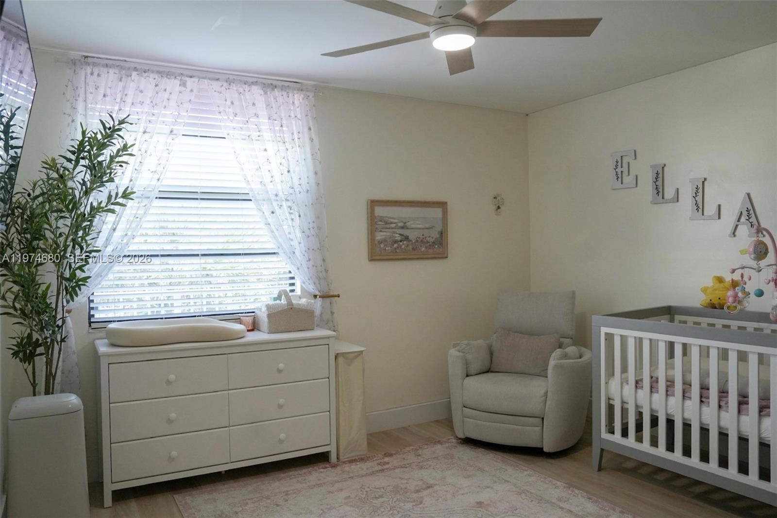 CONDO 24 OF WHITEHALL CON - Residential