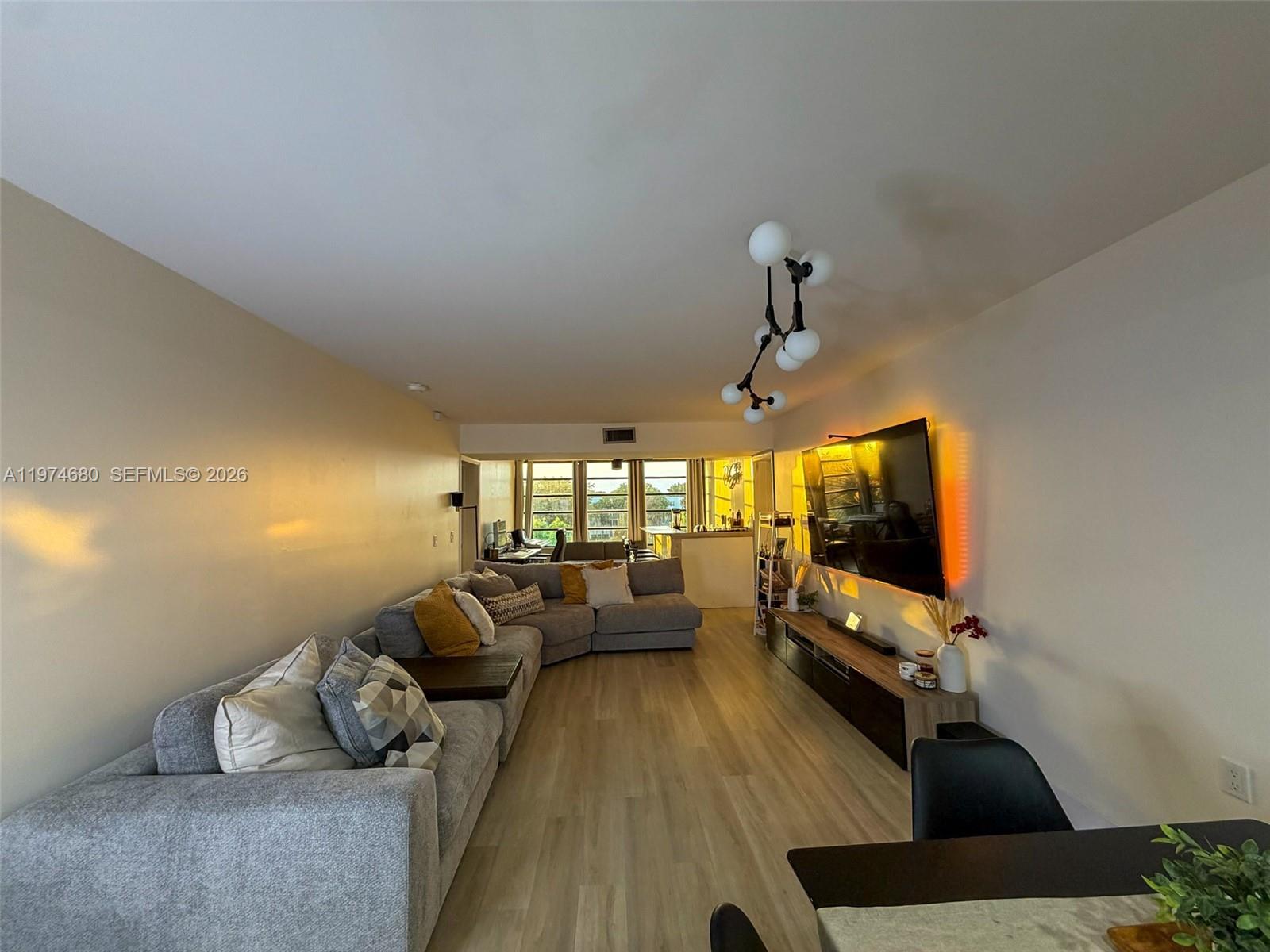 CONDO 24 OF WHITEHALL CON - Residential