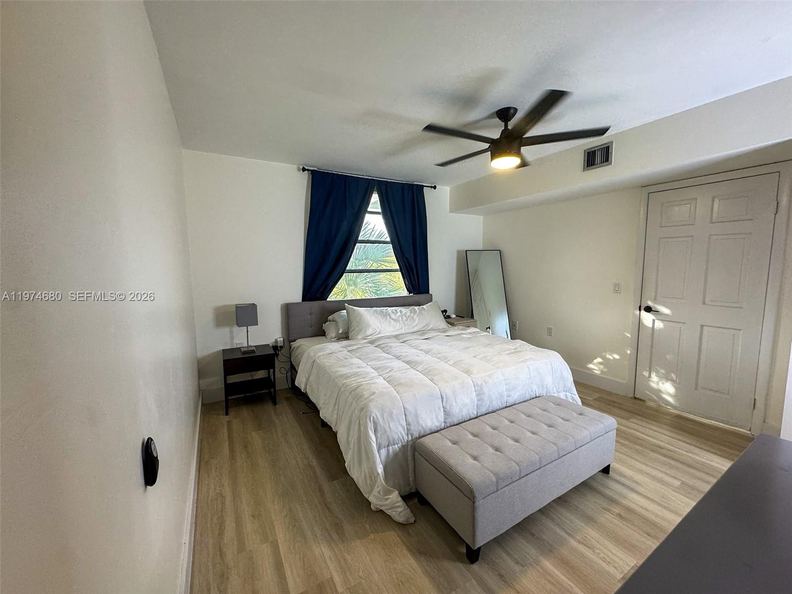 CONDO 24 OF WHITEHALL CON - Residential