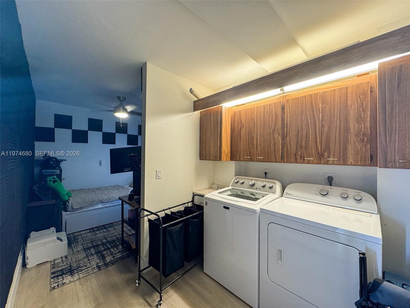 CONDO 24 OF WHITEHALL CON - Residential