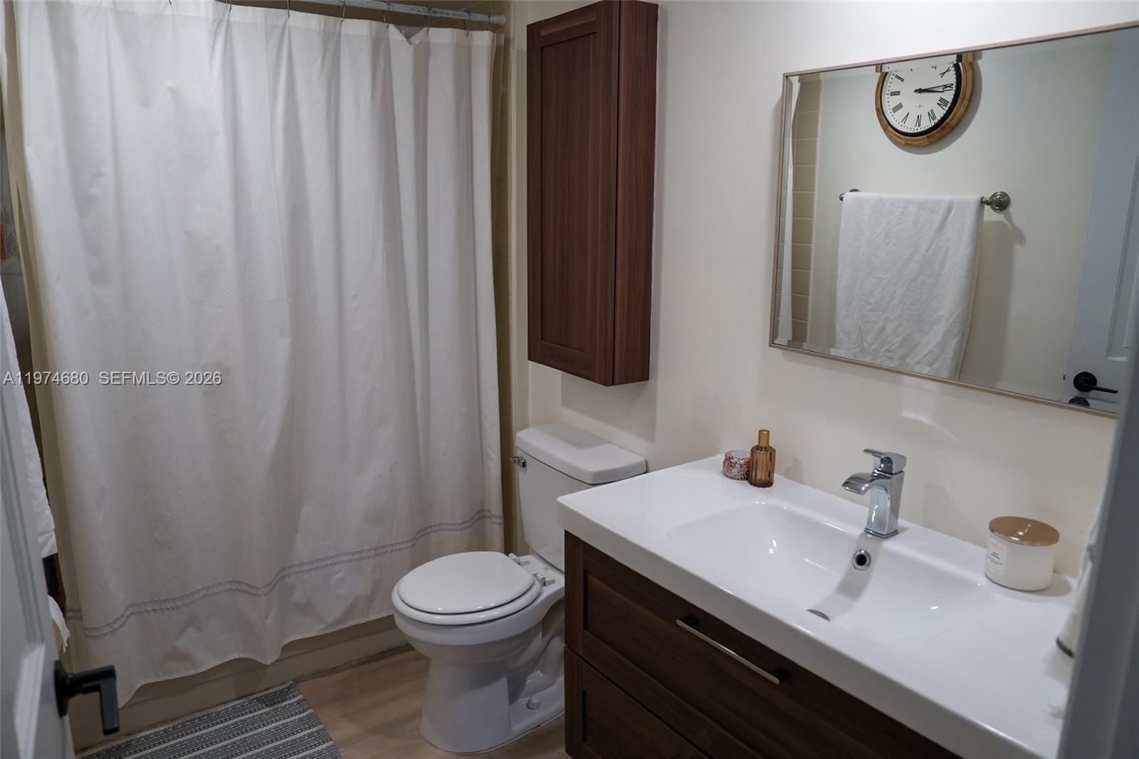 CONDO 24 OF WHITEHALL CON - Residential