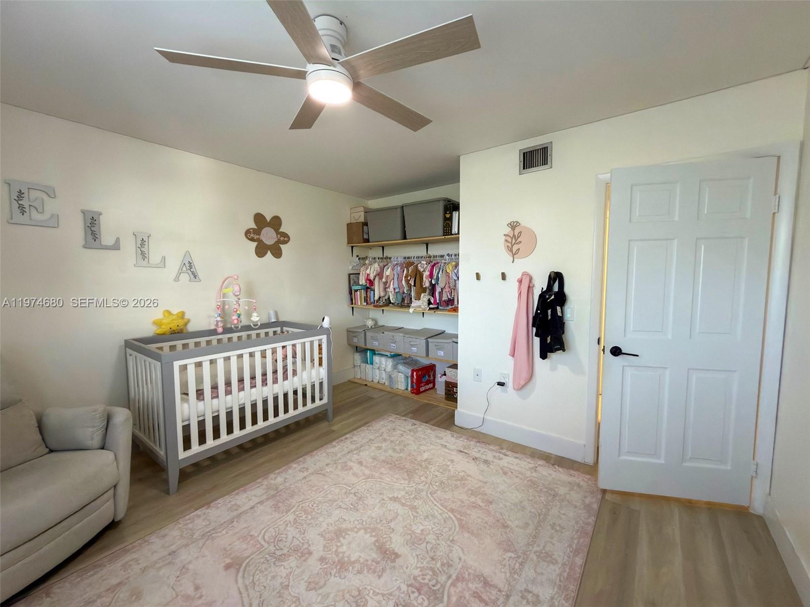 CONDO 24 OF WHITEHALL CON - Residential