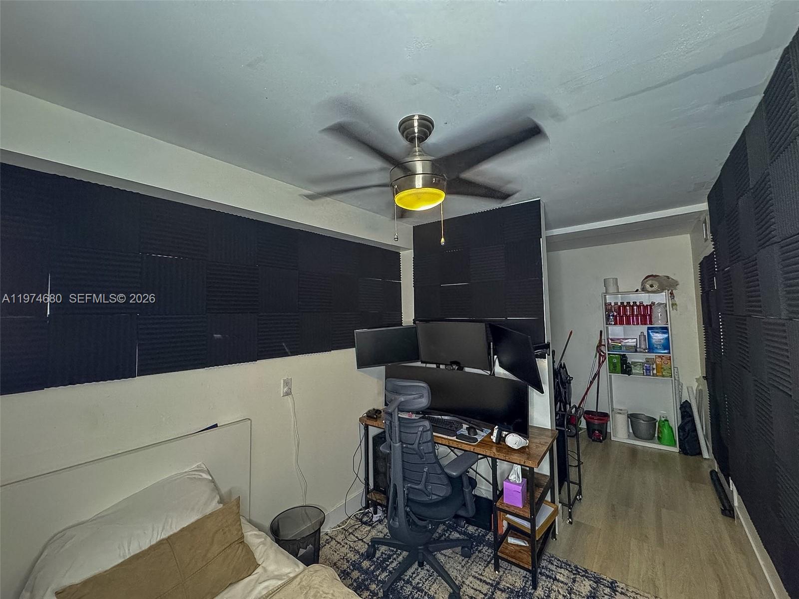 CONDO 24 OF WHITEHALL CON - Residential