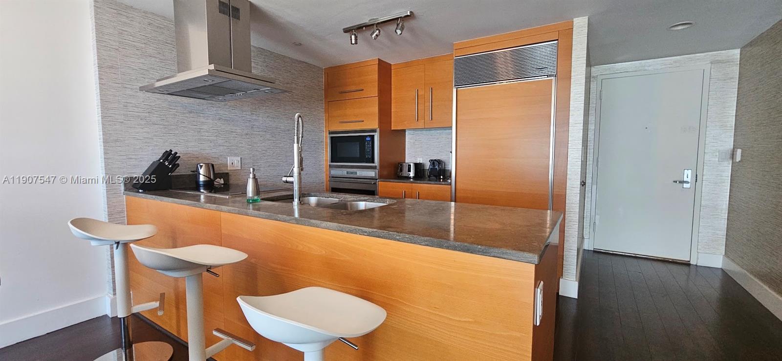 ICON BRICKELL NO TWO - Residential Lease