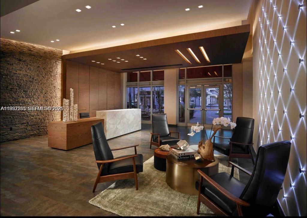 MIDBLOCK MIAMI CONDO - Residential Lease