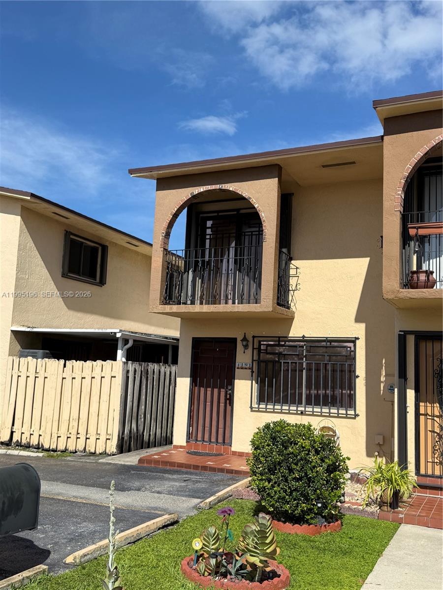 ESPANA VILLAS CONDO - Residential