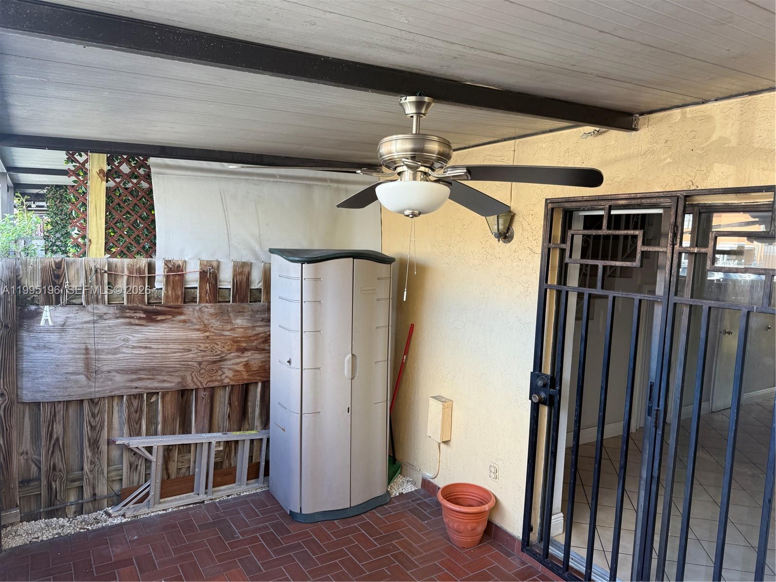 ESPANA VILLAS CONDO - Residential