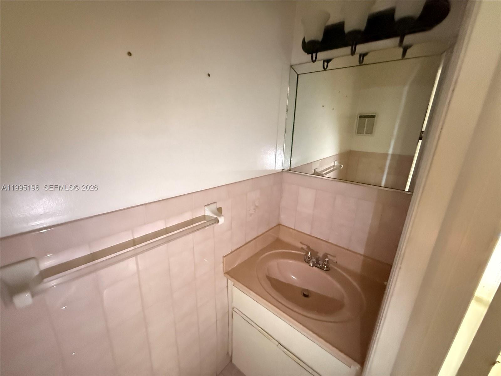 ESPANA VILLAS CONDO - Residential