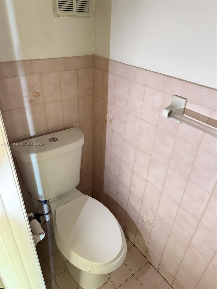 ESPANA VILLAS CONDO - Residential