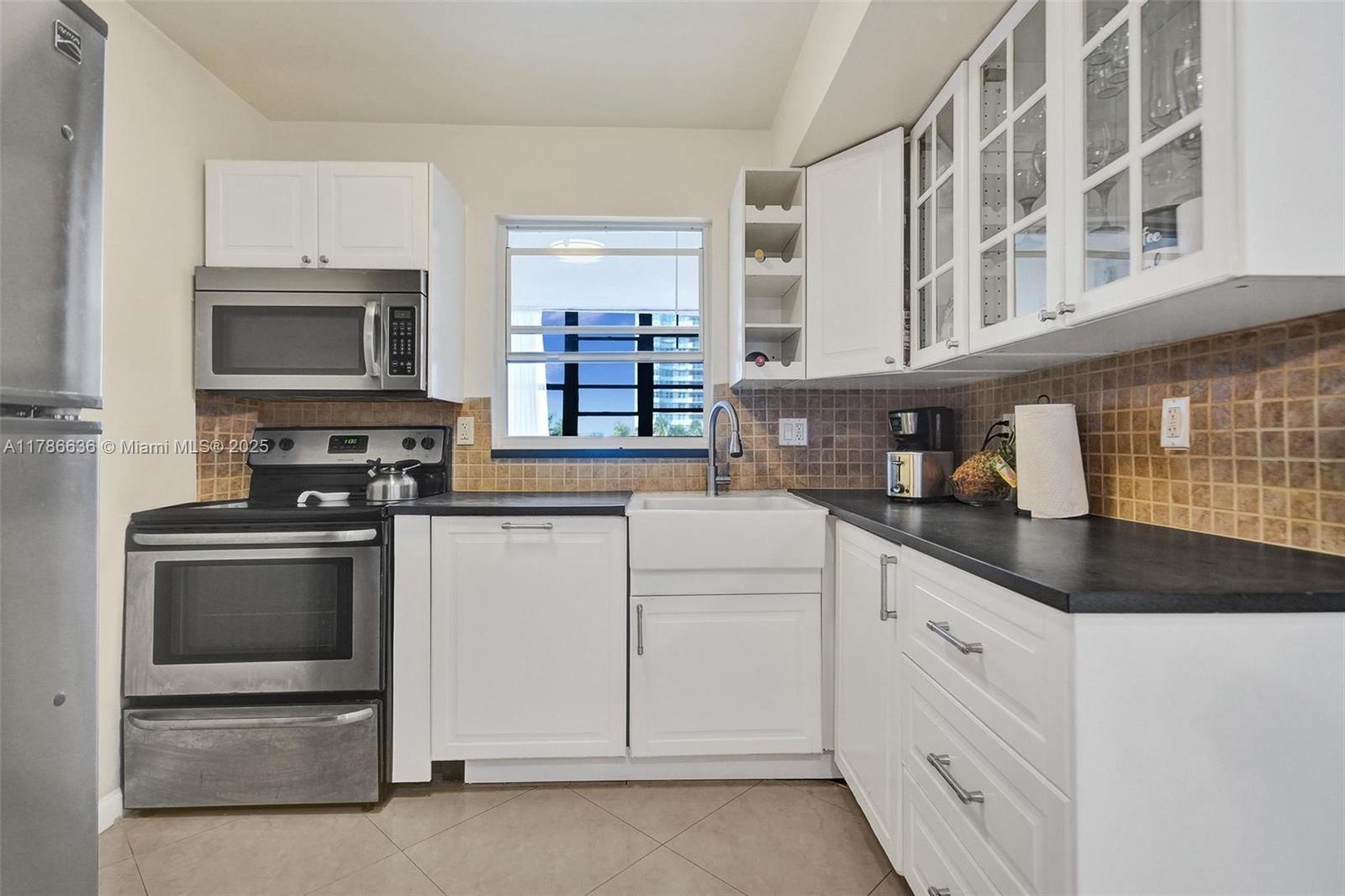 Rental Property at 2017 S Ocean Dr 305, Hallandale Beach, Broward County, Florida - Bedrooms: 2 
Bathrooms: 2  - $2,300 MO.