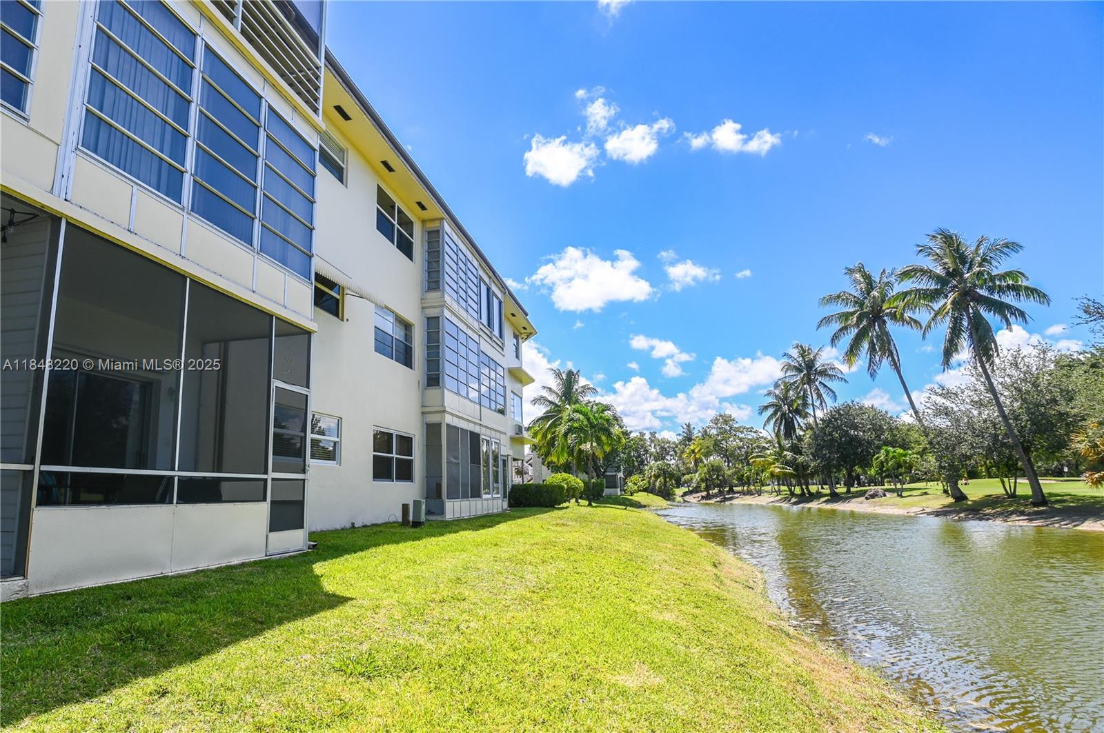 BRADLEY HALL CONDO - Residential