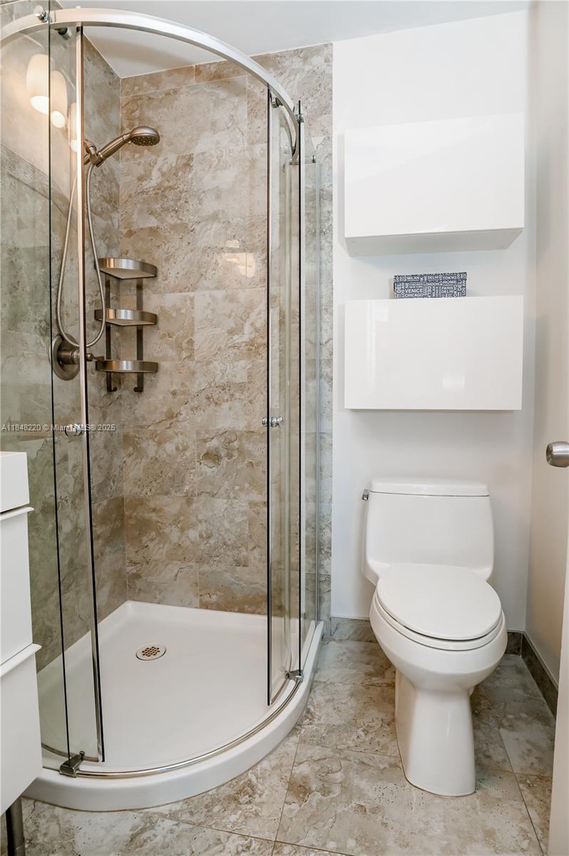 BRADLEY HALL CONDO - Residential