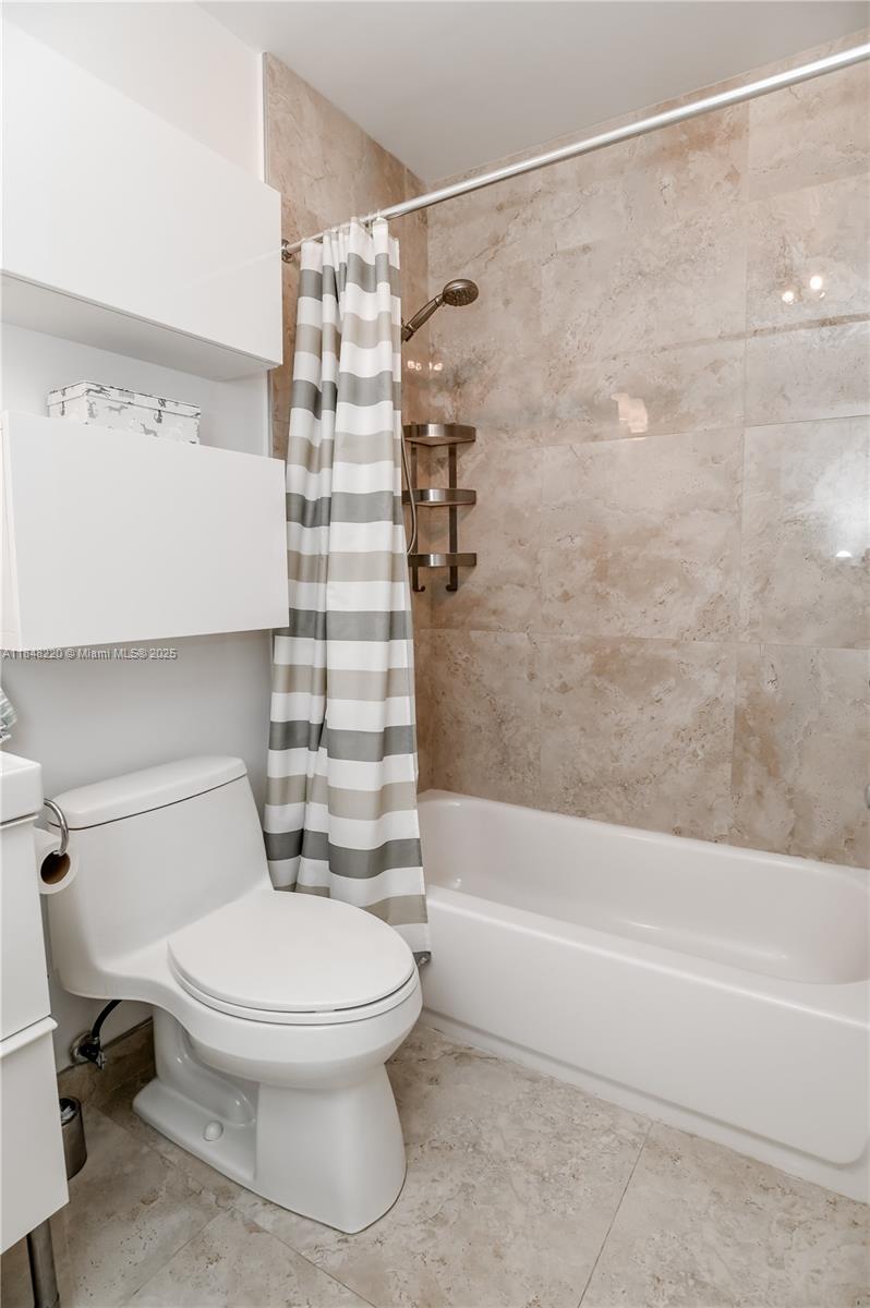 BRADLEY HALL CONDO - Residential