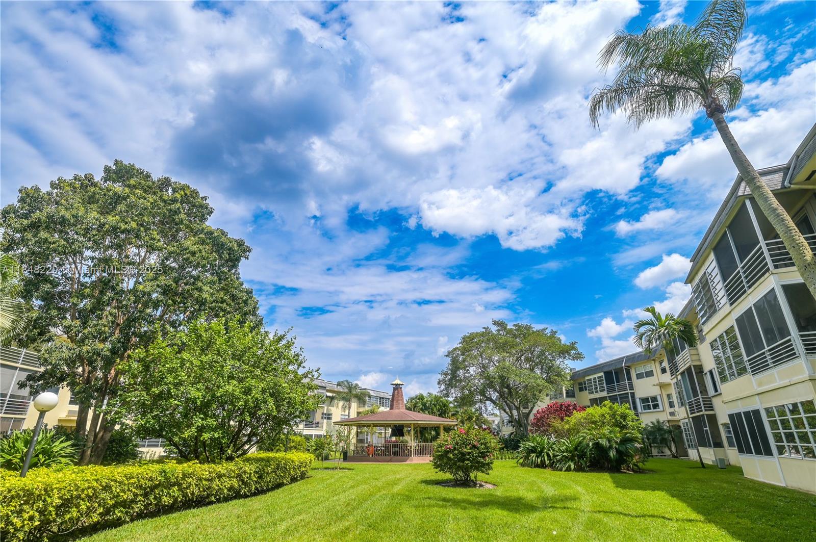 BRADLEY HALL CONDO - Residential