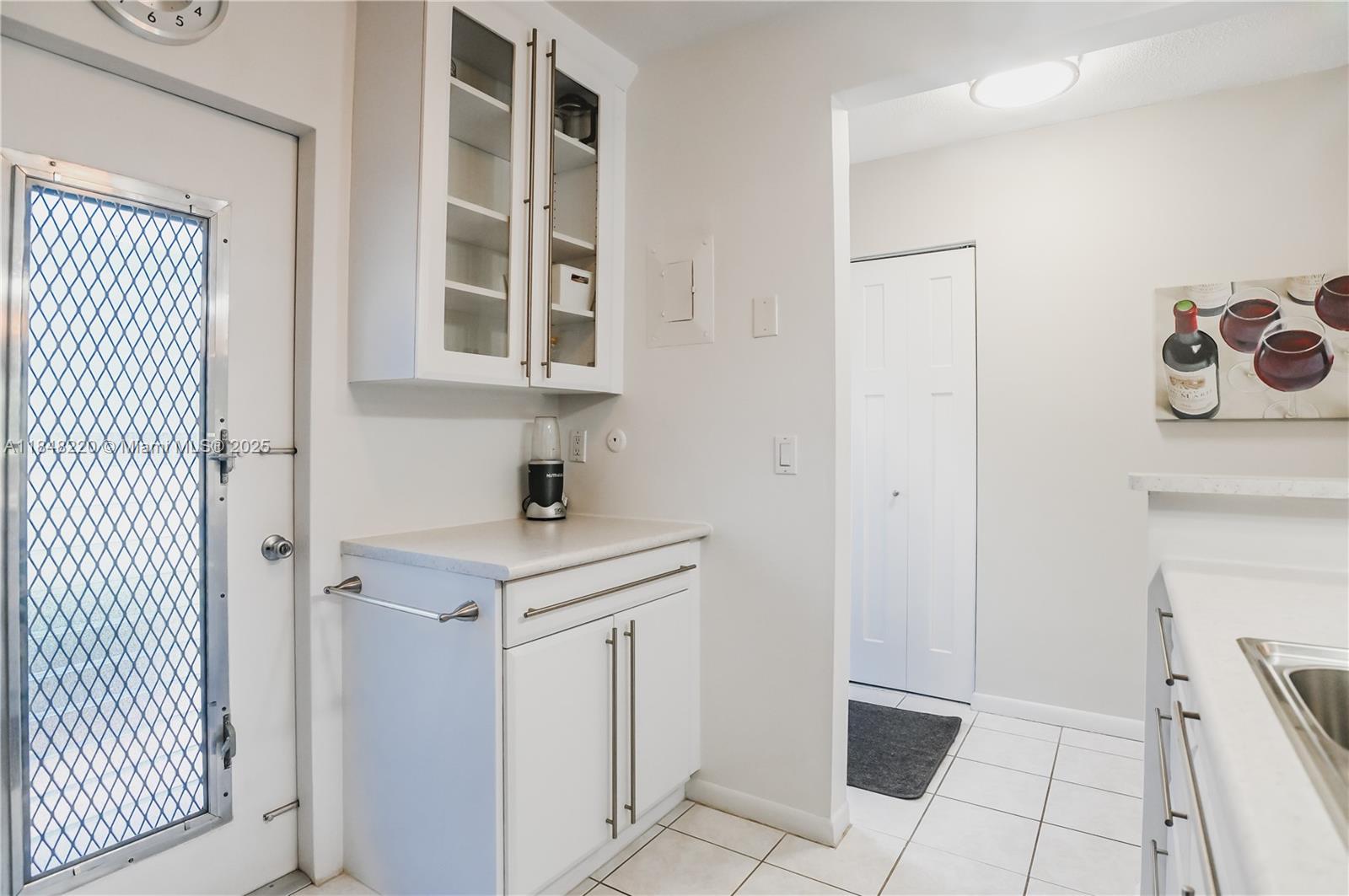 BRADLEY HALL CONDO - Residential