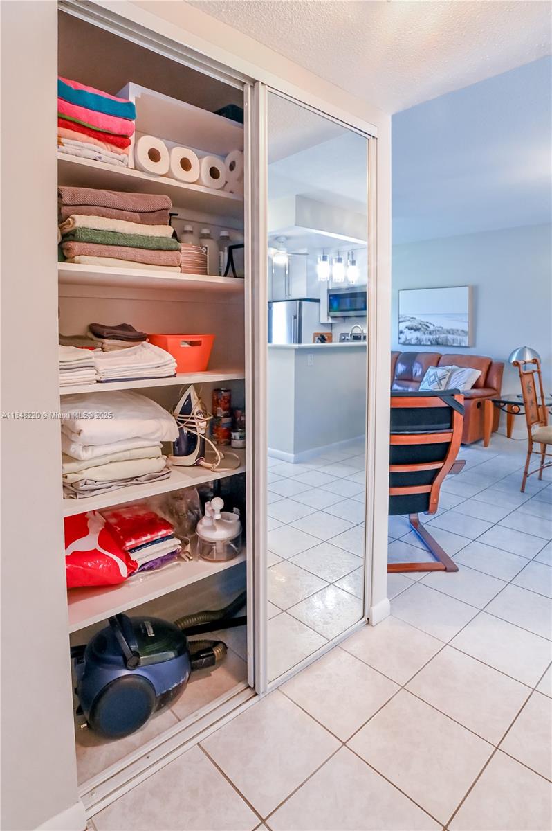 BRADLEY HALL CONDO - Residential