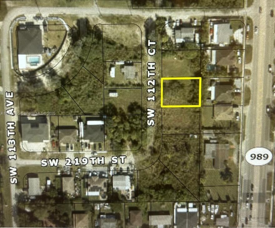 Residential location, for sale lot located in a developing area. 6 additional lots are also for sale in the area.
