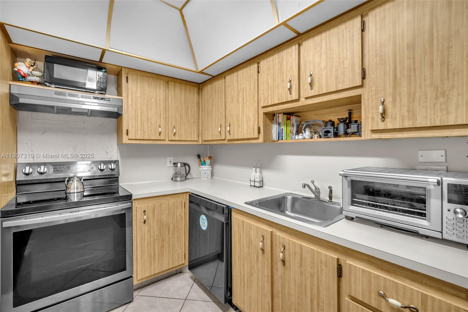 PARK PLACE CONDOMINIUM NO - Residential