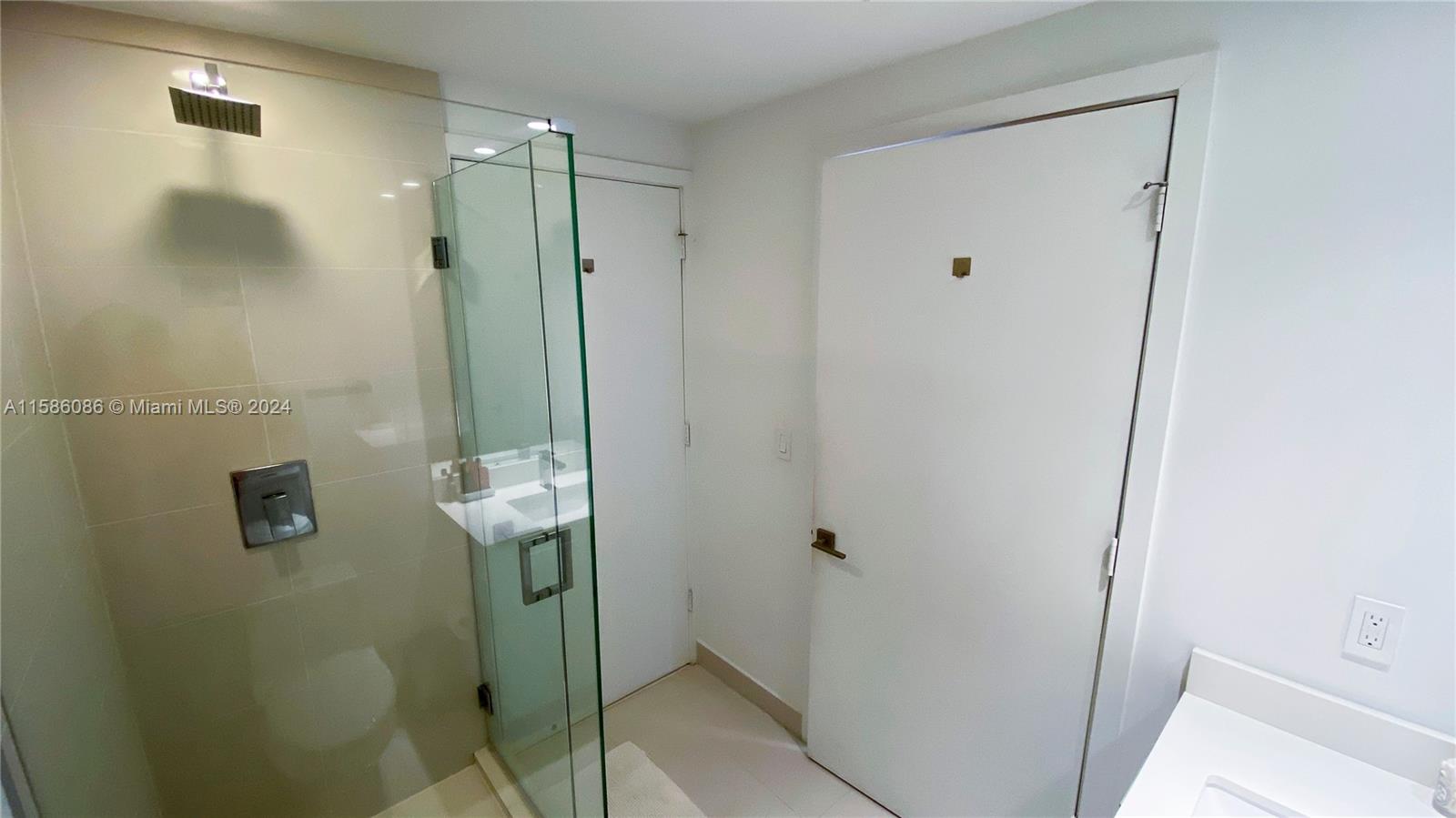 BRICKELL HEIGHTS WEST CON - Residential Lease