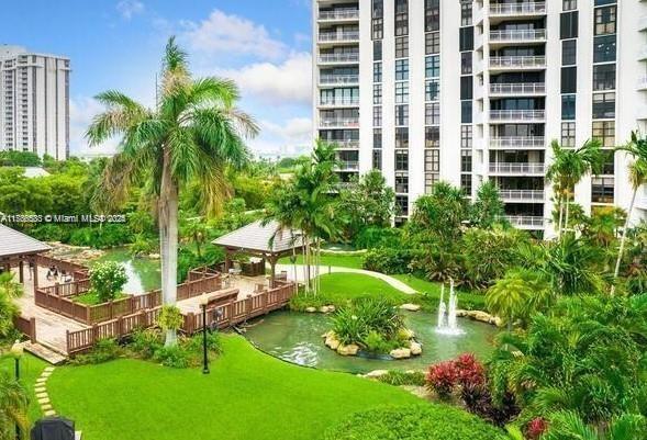 TOWERS OF QUAYSIDE CONDO - Residential