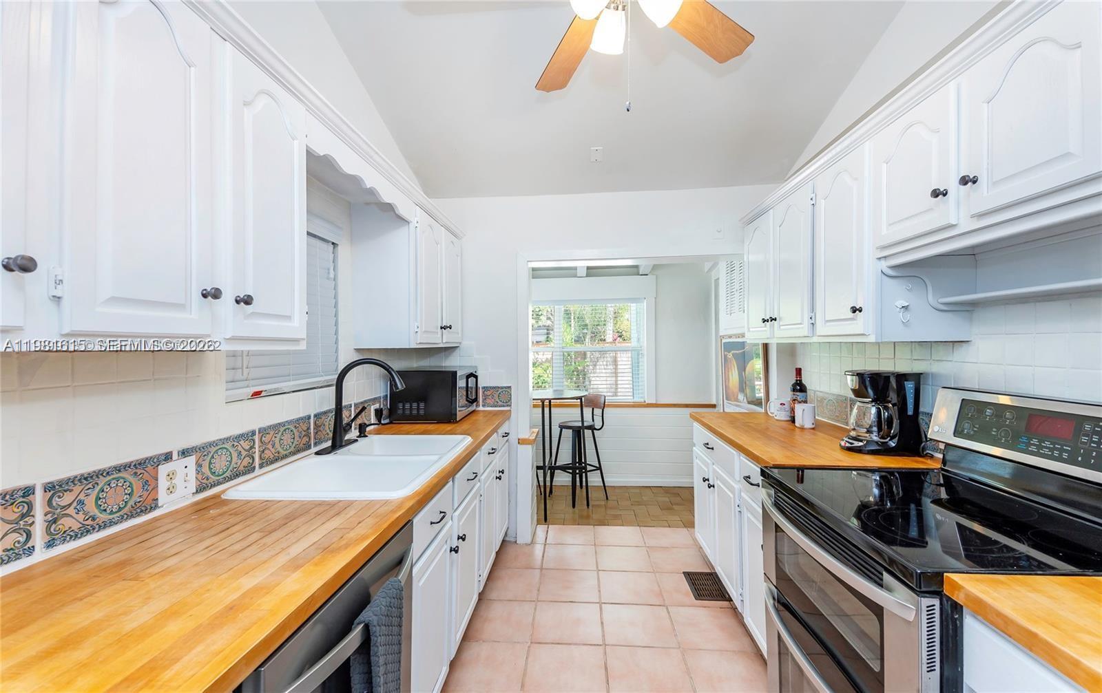 SILVER BLUFF EST SEC C - Residential Lease