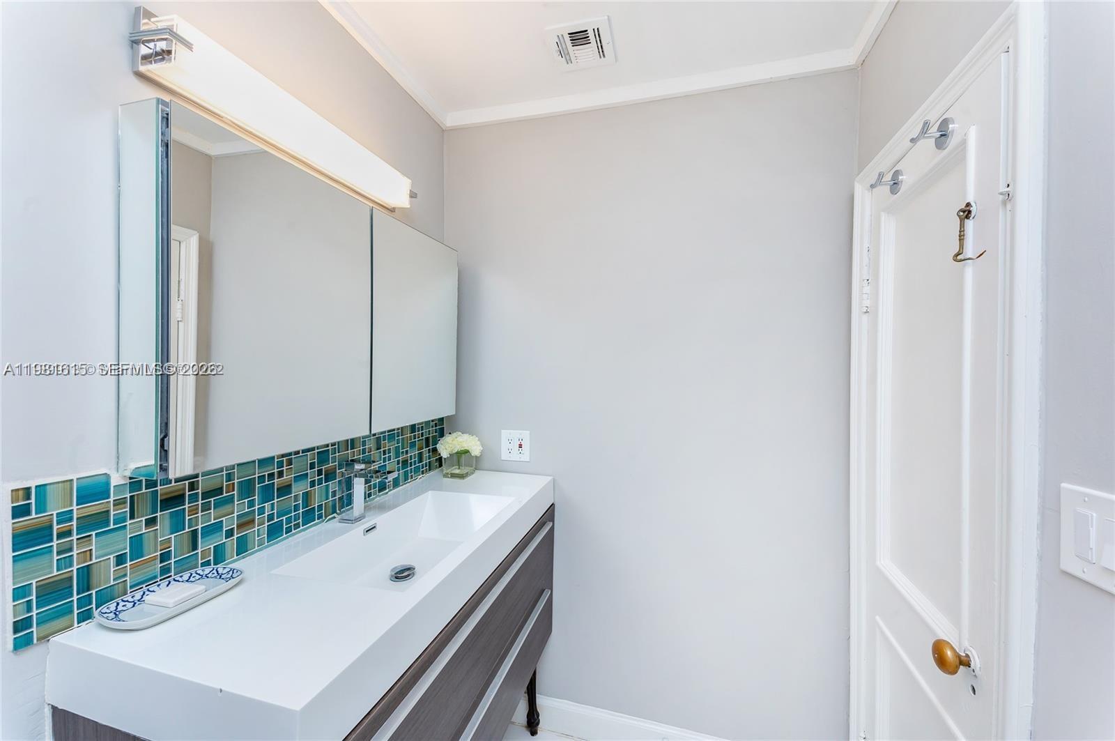 SILVER BLUFF EST SEC C - Residential Lease