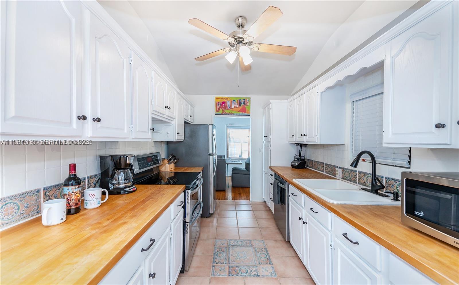 SILVER BLUFF EST SEC C - Residential Lease