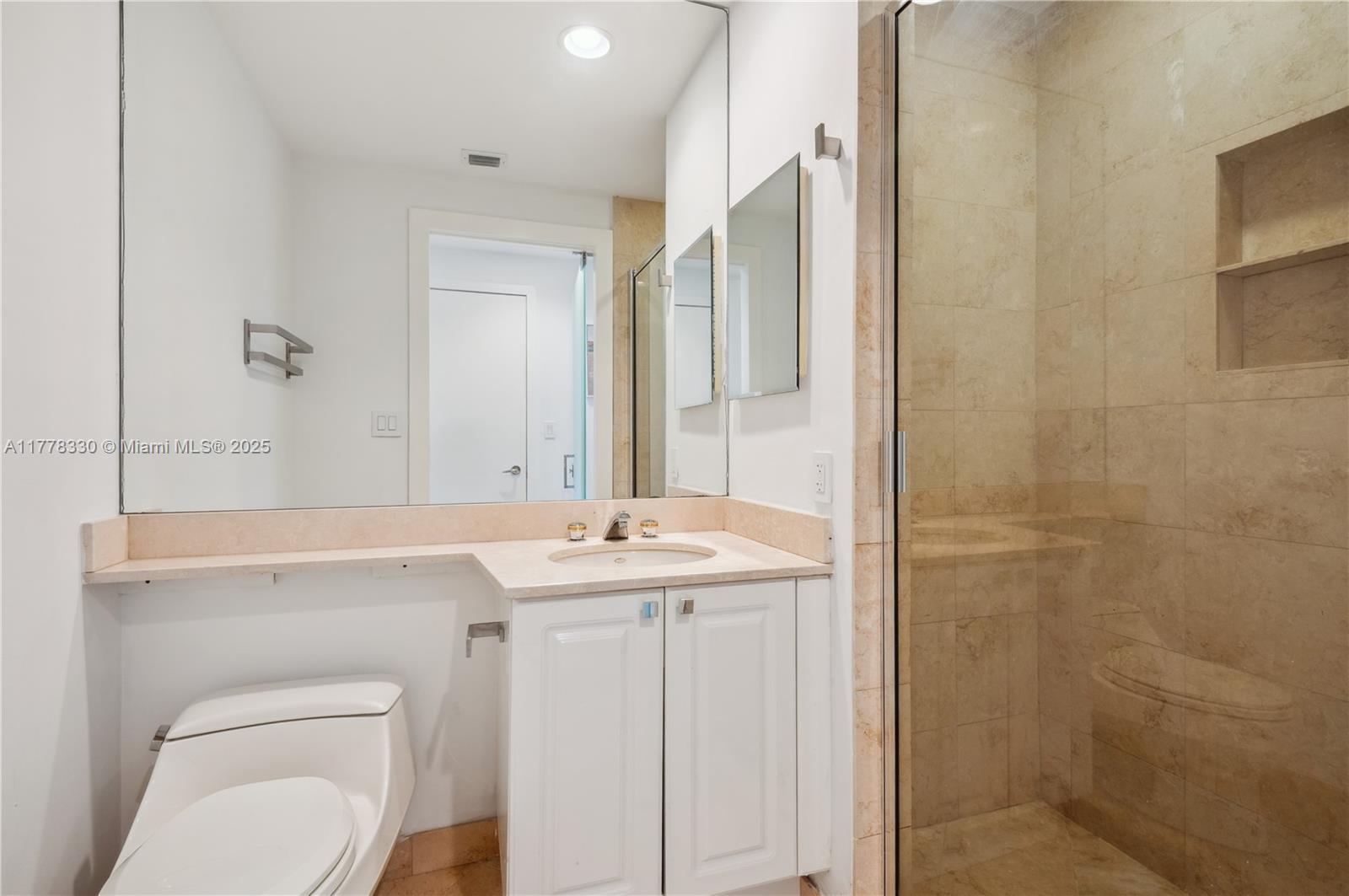 LAKE VILLA THREE CONDO - Residential Lease