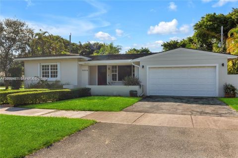 4930 Riviera Dr 0 Coral Gables FL 33146