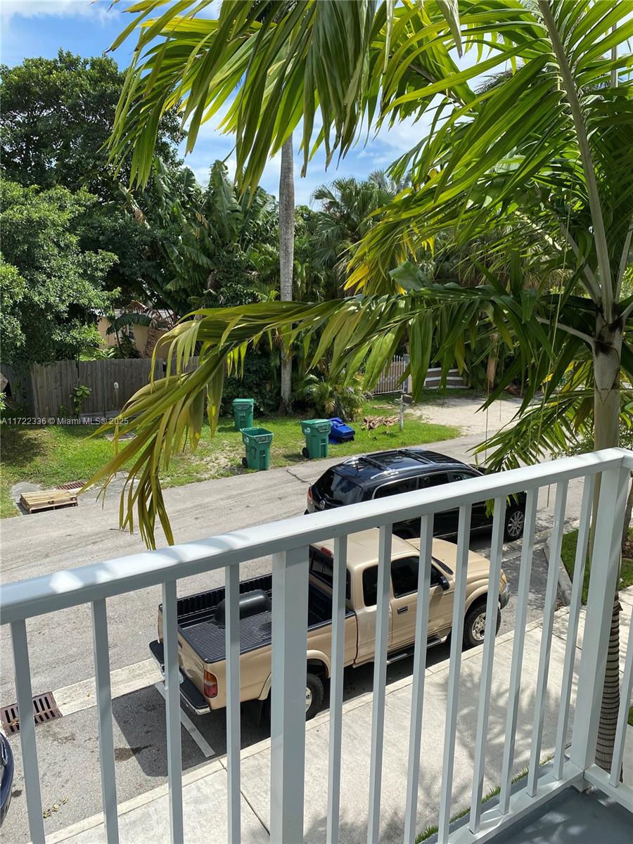 AVENTURA PLACE - Residential