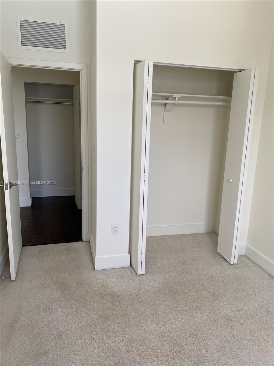 AVENTURA PLACE - Residential