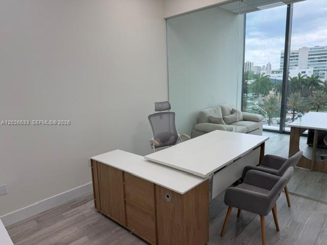 21290 Biscayne Blvd 410