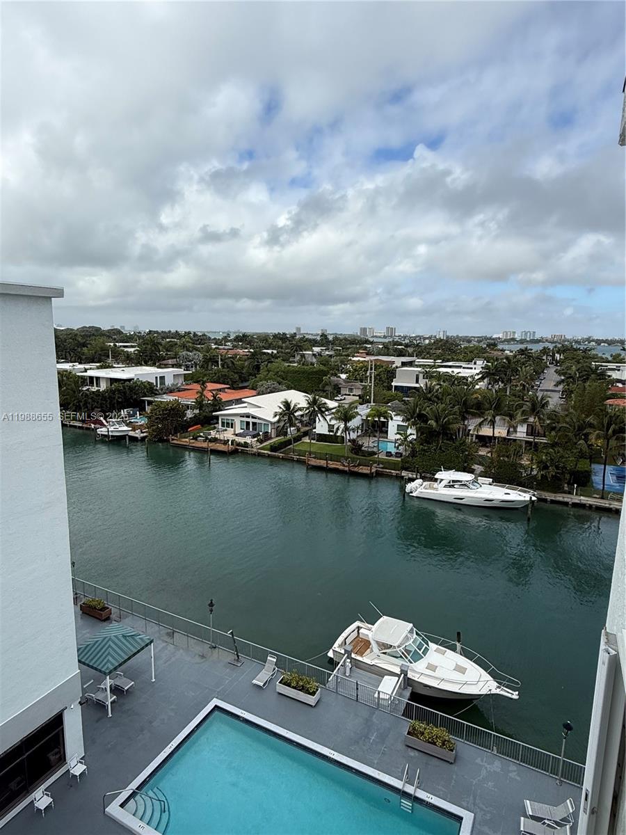 10000 PLAZA CONDO-NORTH T - Residential