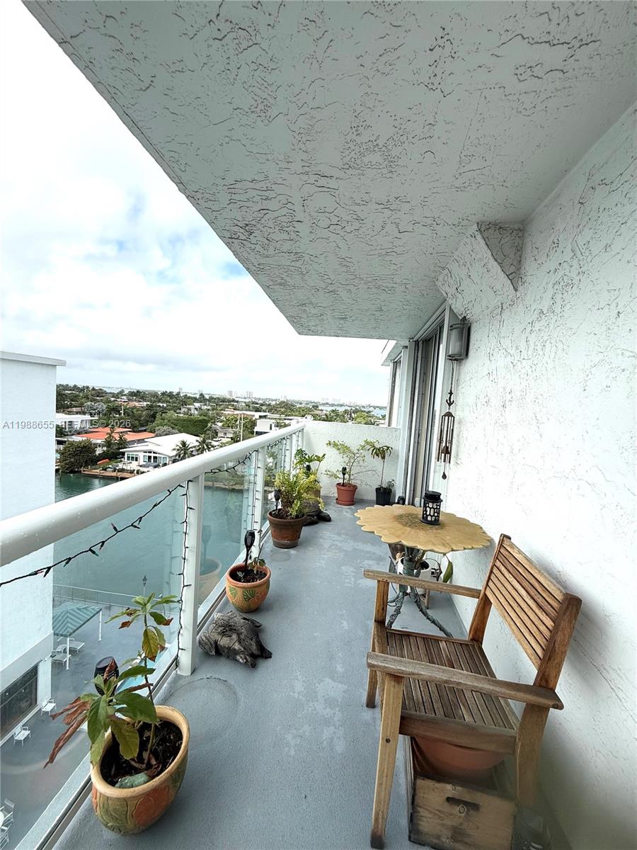 10000 PLAZA CONDO-NORTH T - Residential