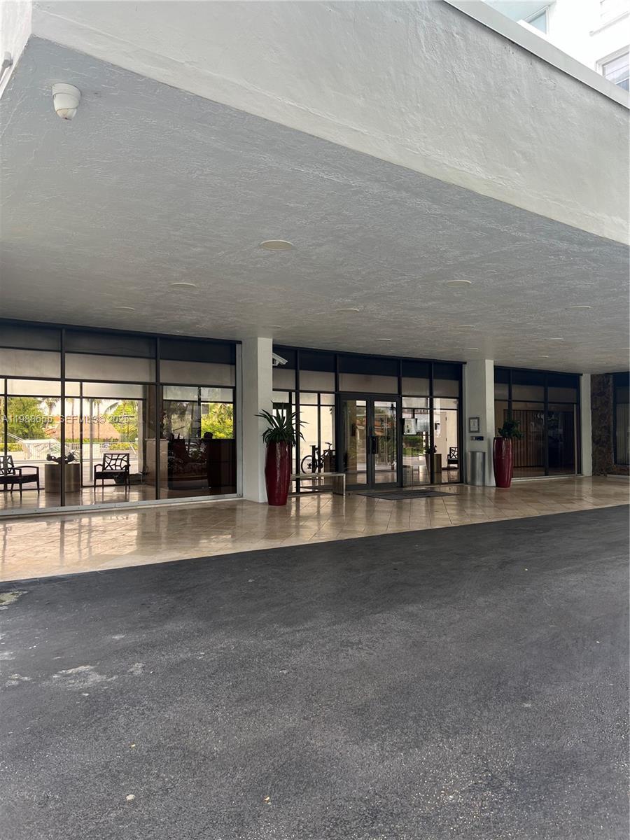 10000 W Bay Harbor Dr PH4