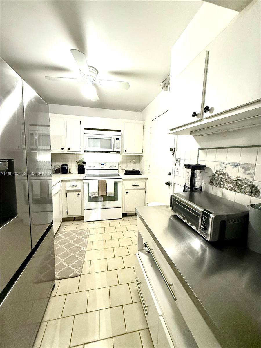 10000 PLAZA CONDO-NORTH T - Residential