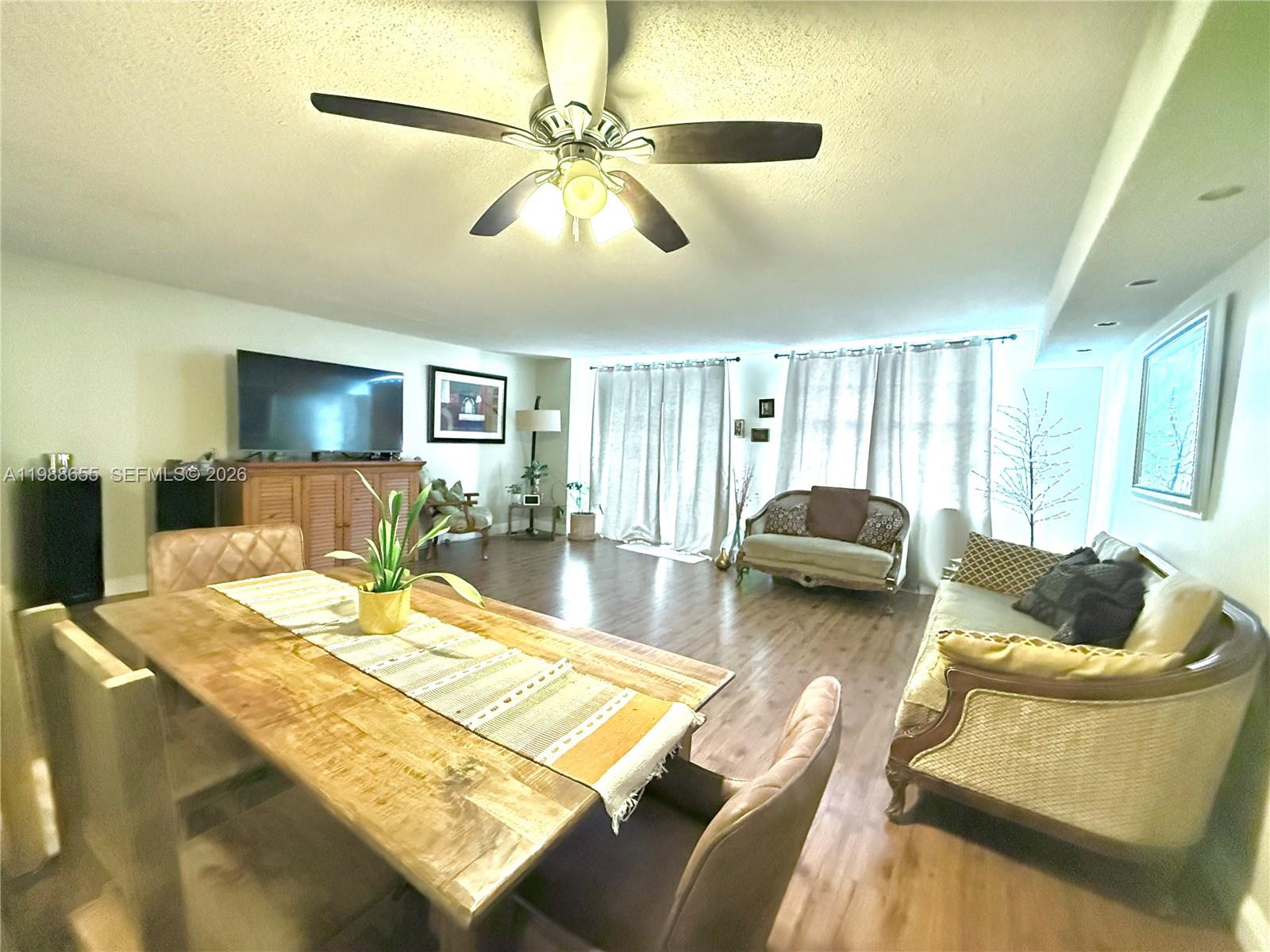10000 PLAZA CONDO-NORTH T - Residential