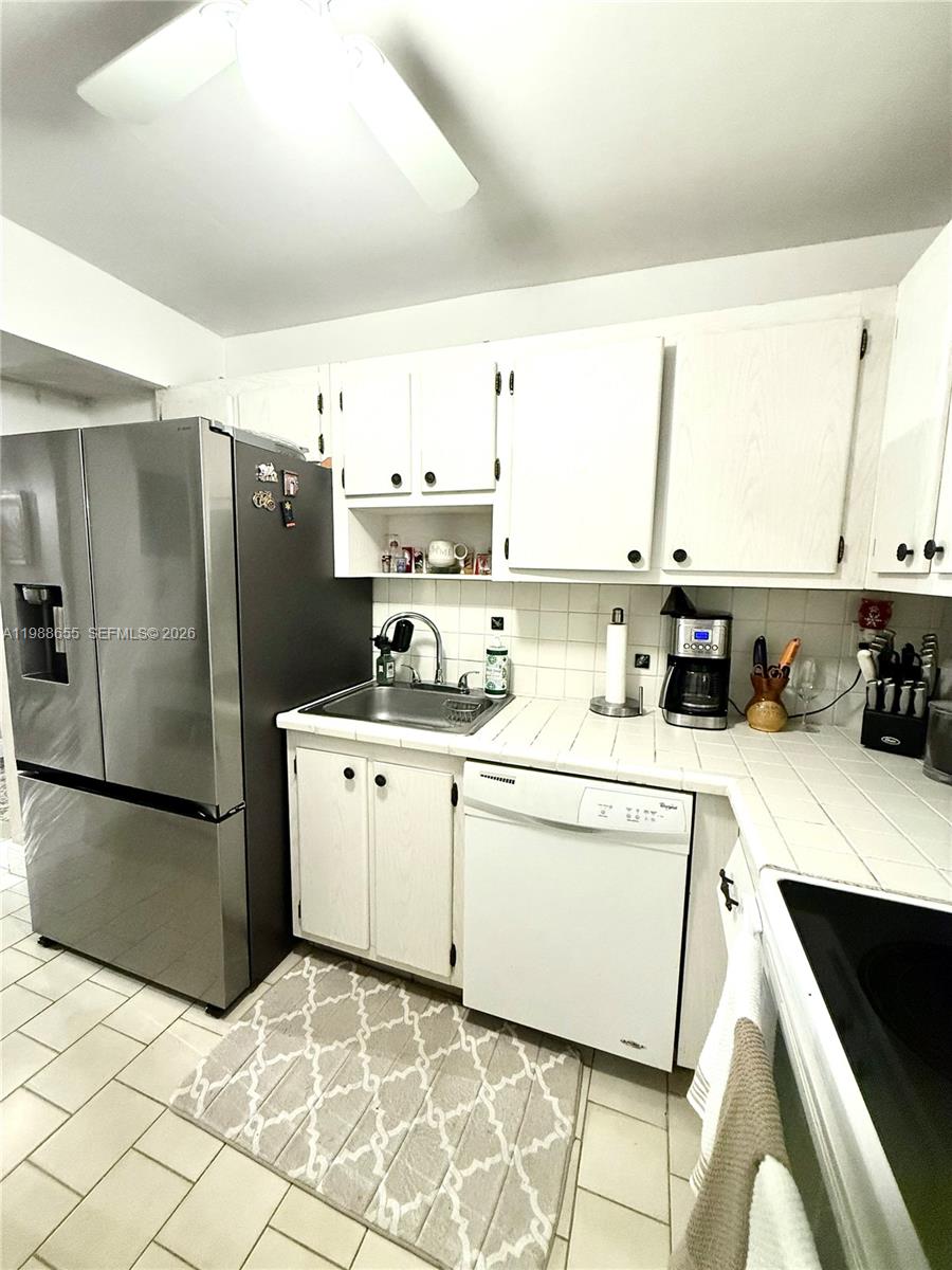 10000 PLAZA CONDO-NORTH T - Residential