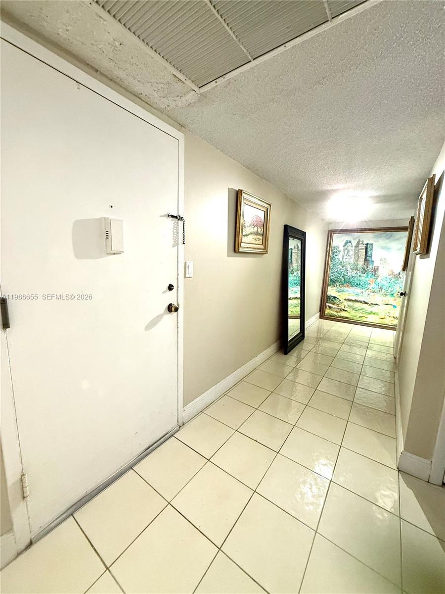 10000 PLAZA CONDO-NORTH T - Residential