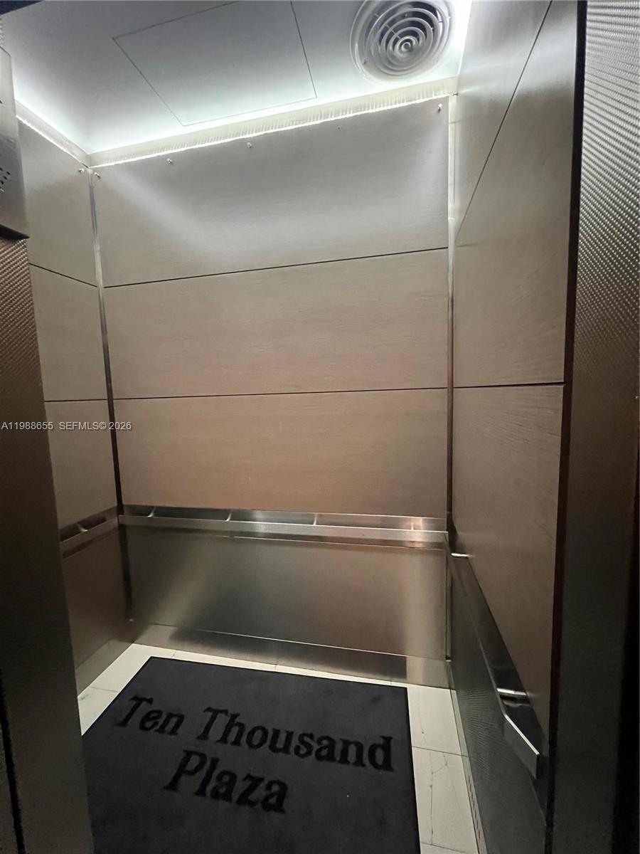 10000 PLAZA CONDO-NORTH T - Residential