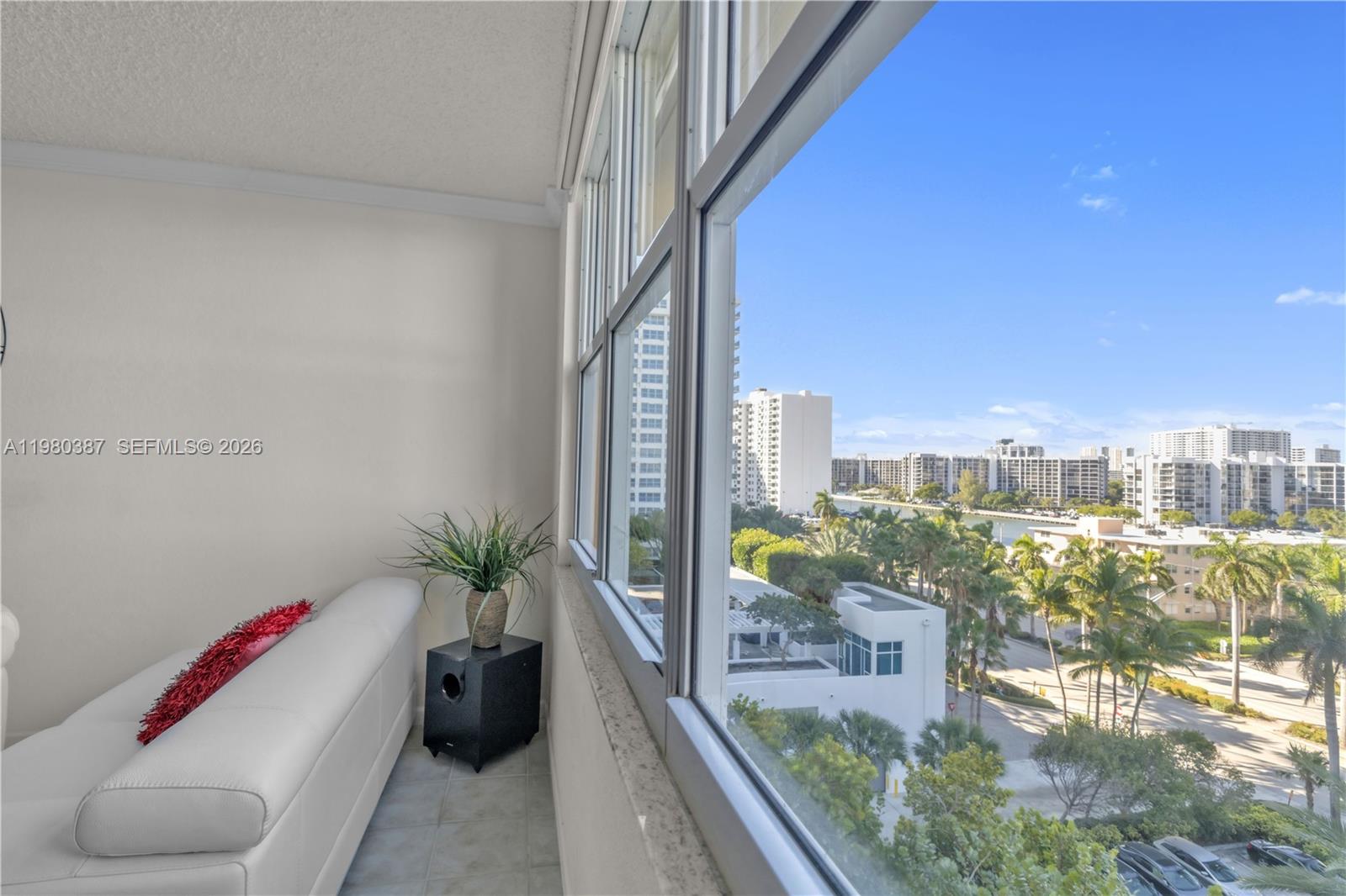 WAVE CONDO - Residential Lease