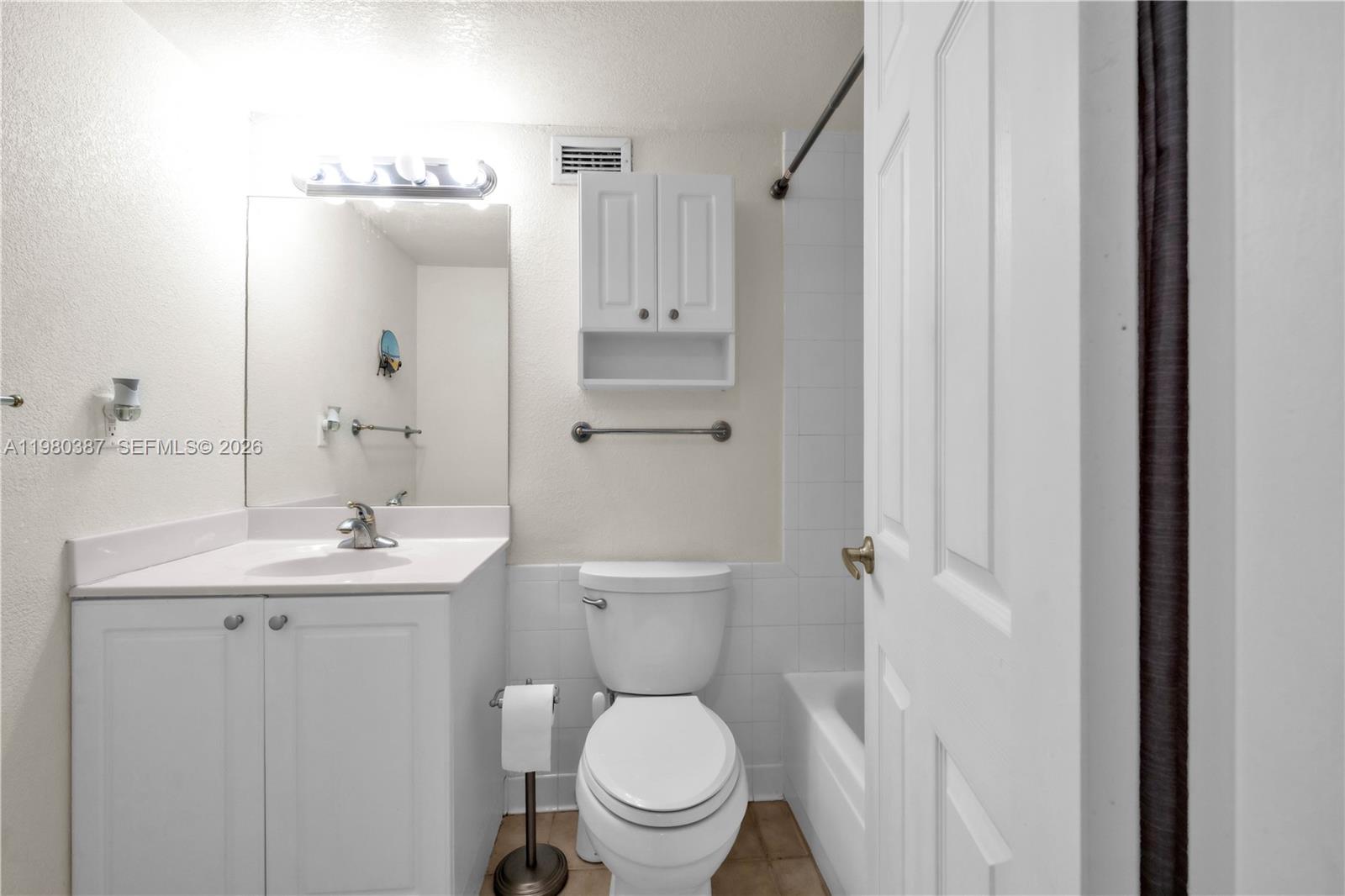 WAVE CONDO - Residential Lease