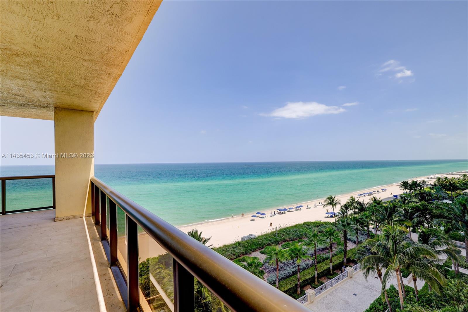 SAYAN CONDO - Residential