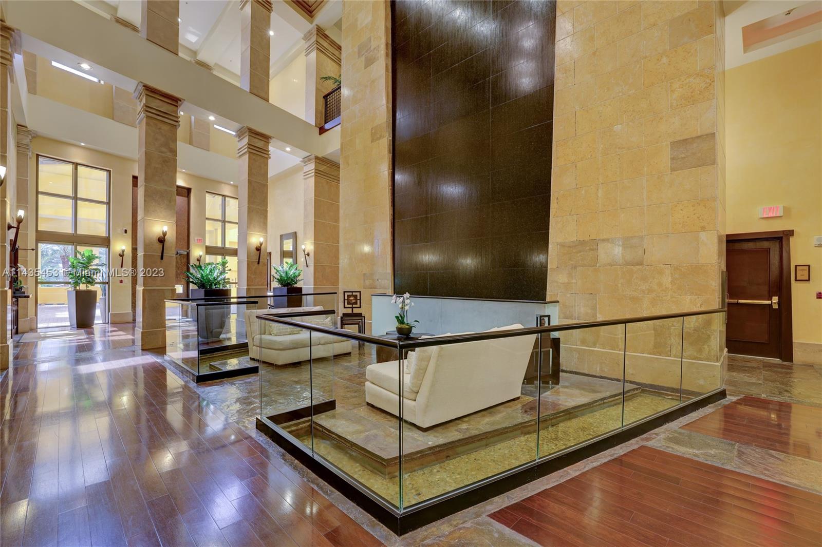 SAYAN CONDO - Residential