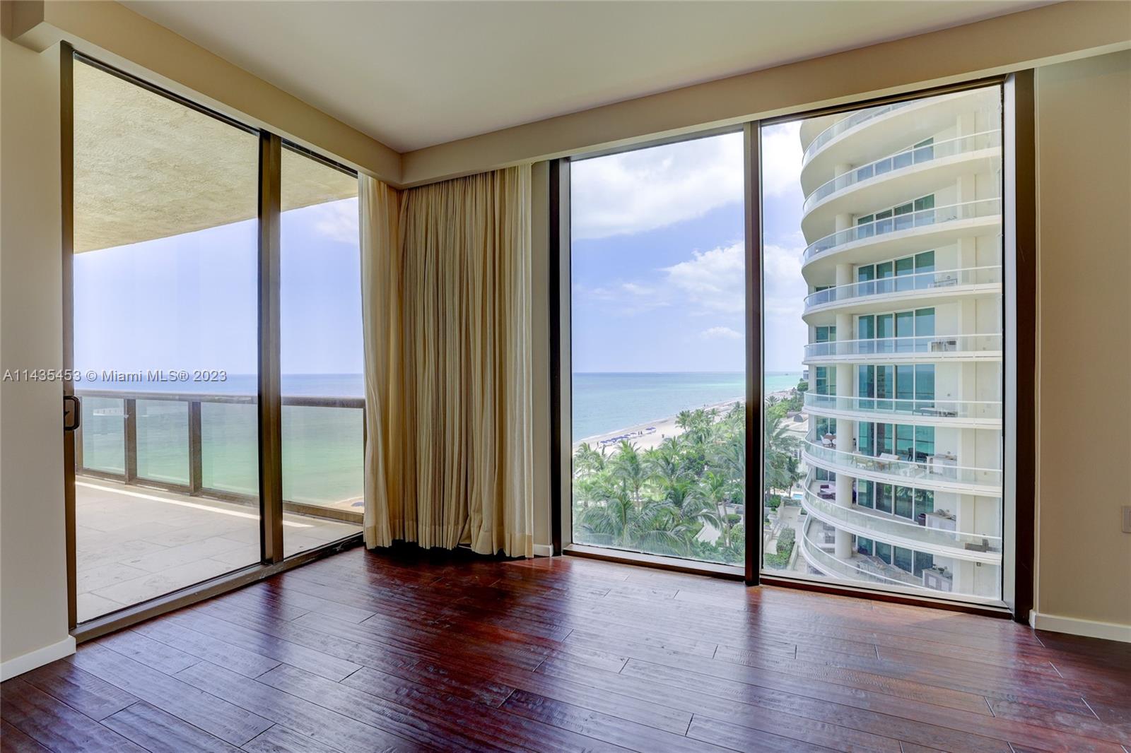 SAYAN CONDO - Residential