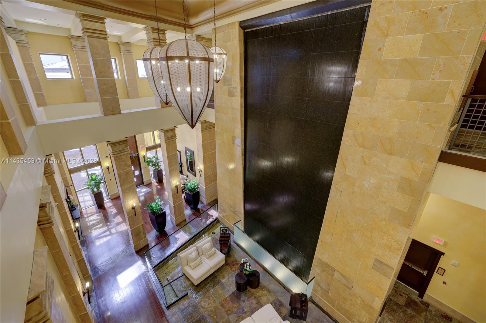 SAYAN CONDO - Residential