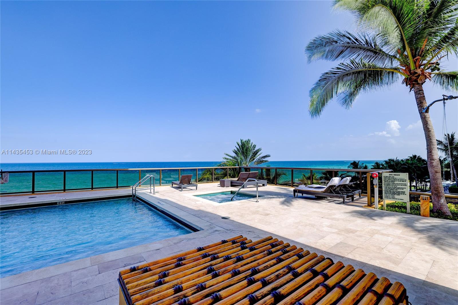 SAYAN CONDO - Residential