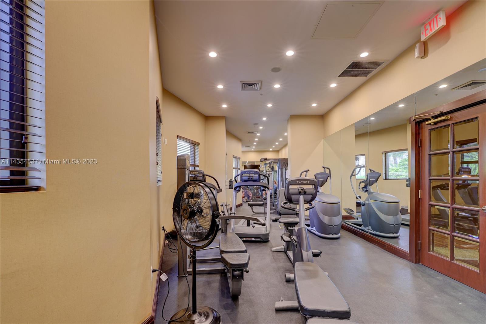 SAYAN CONDO - Residential